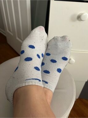 Women’s Nike White Low-Cut Socks with Blue Polka Dots Well Worn